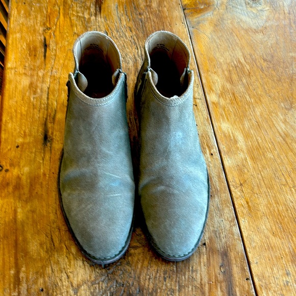 Trask booties barely used size women’s 10 - Picture 1 of 4